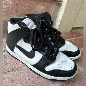 Nike Black and White Sneakers